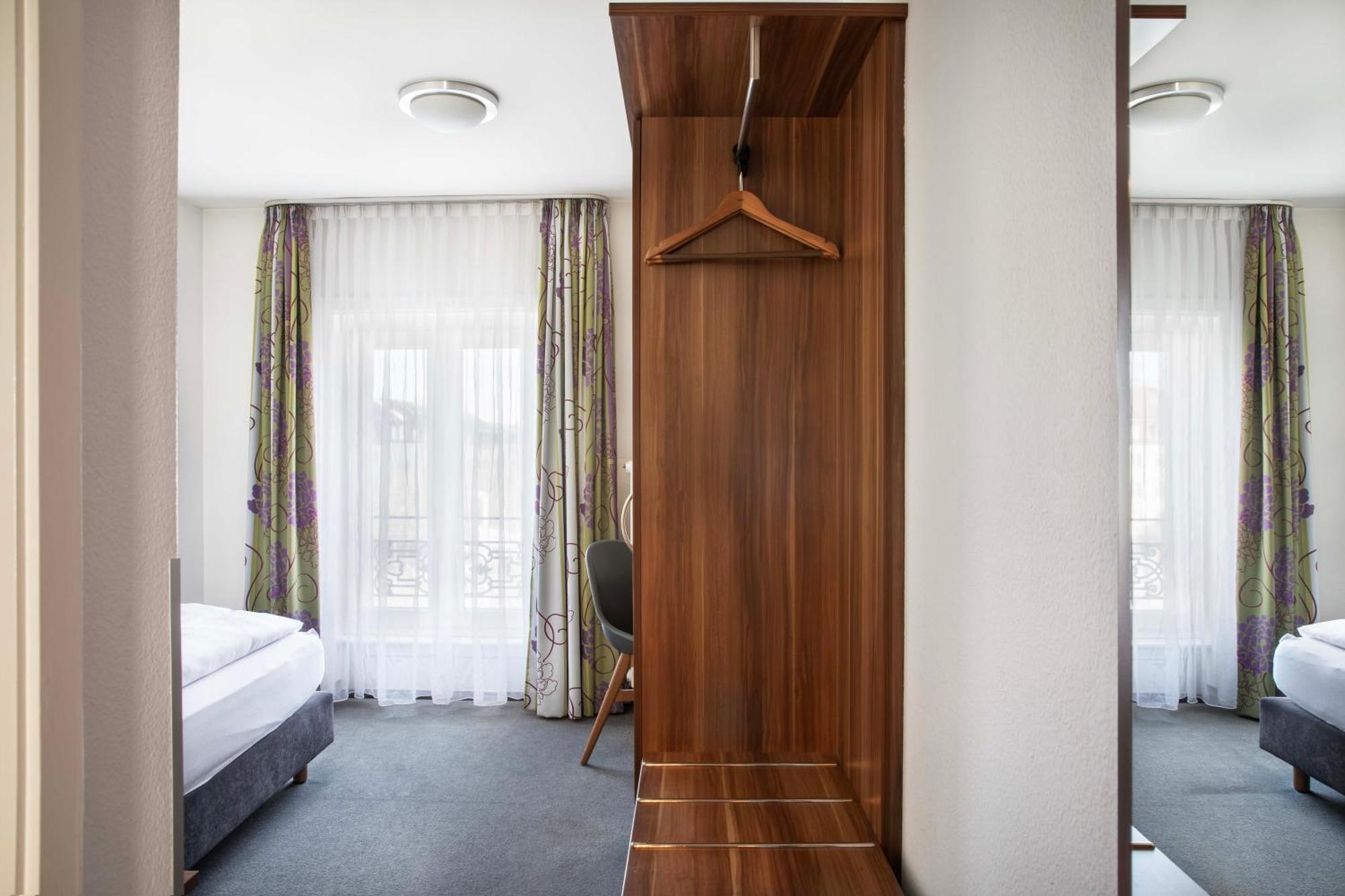 Hotel Restaurant Resslirytti Basel Eksteriør bilde
