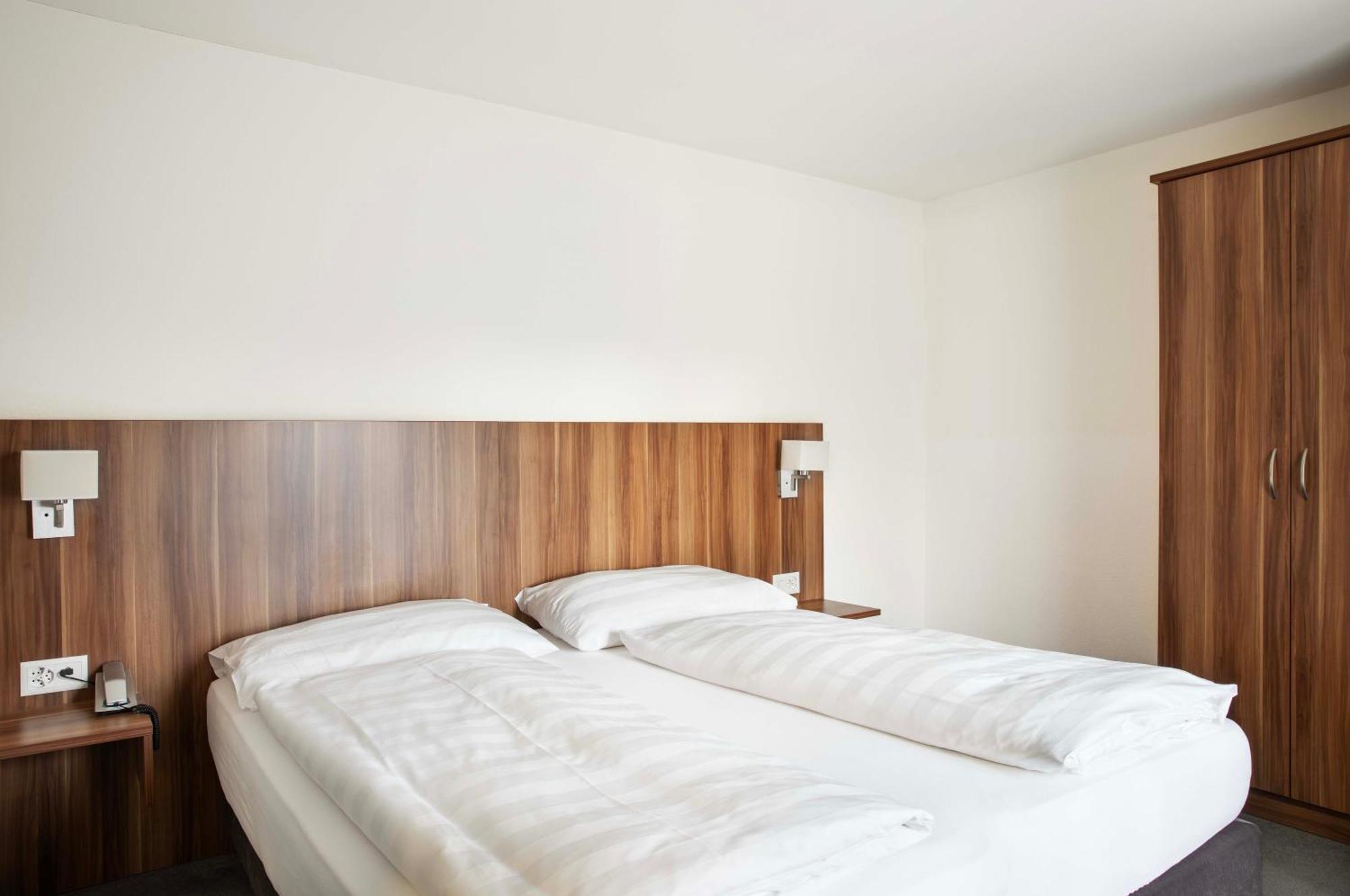 Hotel Restaurant Resslirytti Basel Eksteriør bilde